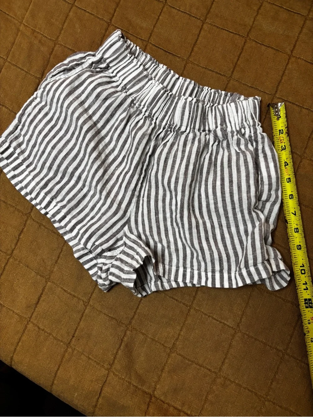Women’s 100% European Linen Shorts Pajama Set in gray and white with pockets XS